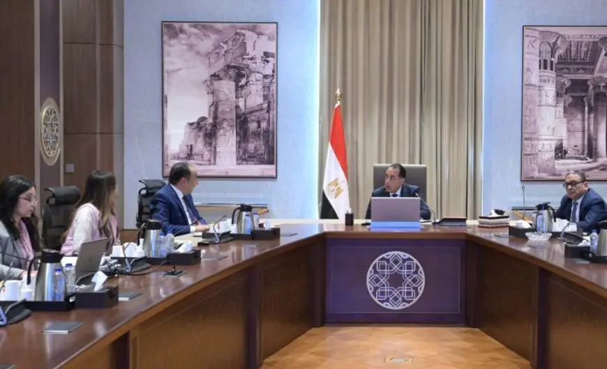 مدبولي يتابع مع وزير قطاع الأعمال العام آخر مستجدات مشروعات تطوير صناعة الغزل والنسيج