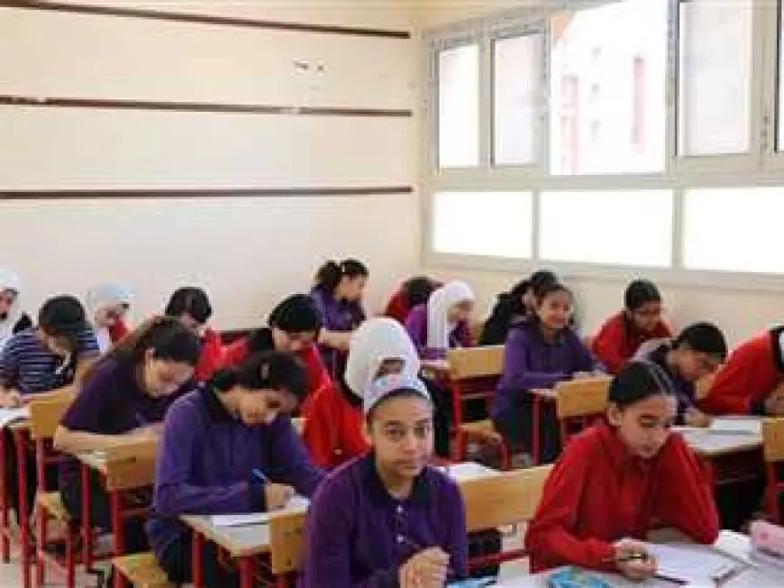 بدء امتحانات شهر أبريل في مدارس عدد من المحافظات
