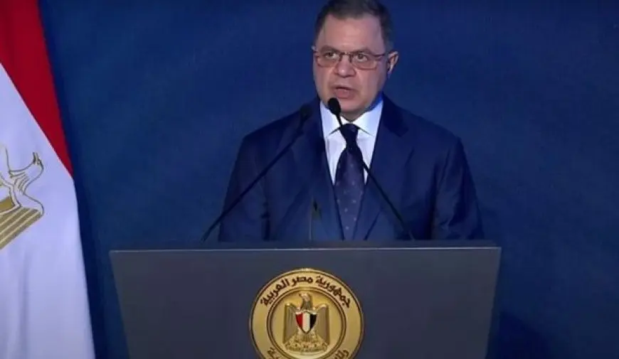 وزير الداخلية يهنئ الرئيس السيسى بمناسبة ذكرى تحرير سيناء