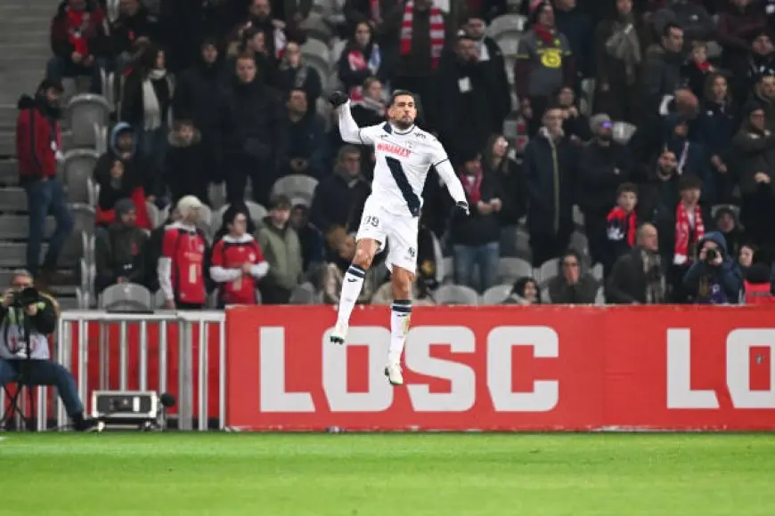 كوكا يسجل هدفا أمام موناكو بالدوري الفرنسي