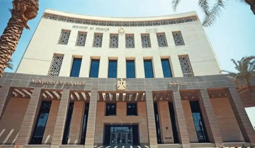 %39.3 زيادة مستهدفة في حصيلة الضريبة على الأدوية خلال العام المالي 2025-2026