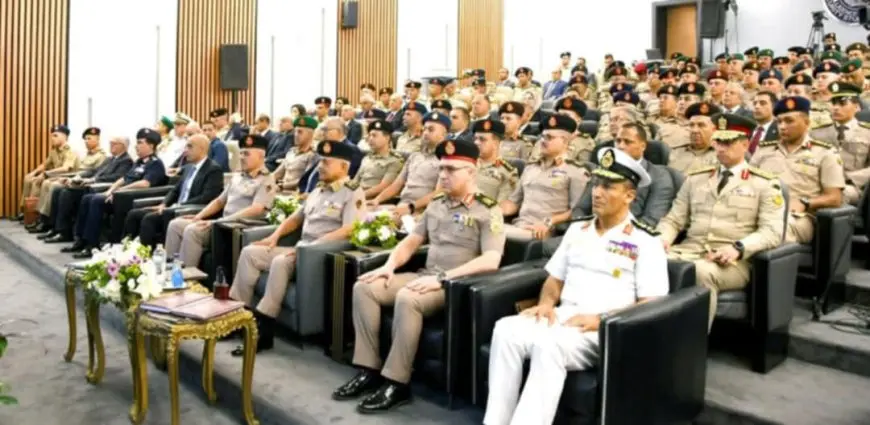 وزير الدفاع يشهد مناقشة البحث الرئيسى لمركز الدراسات الاستراتيجية للقوات المسلحة