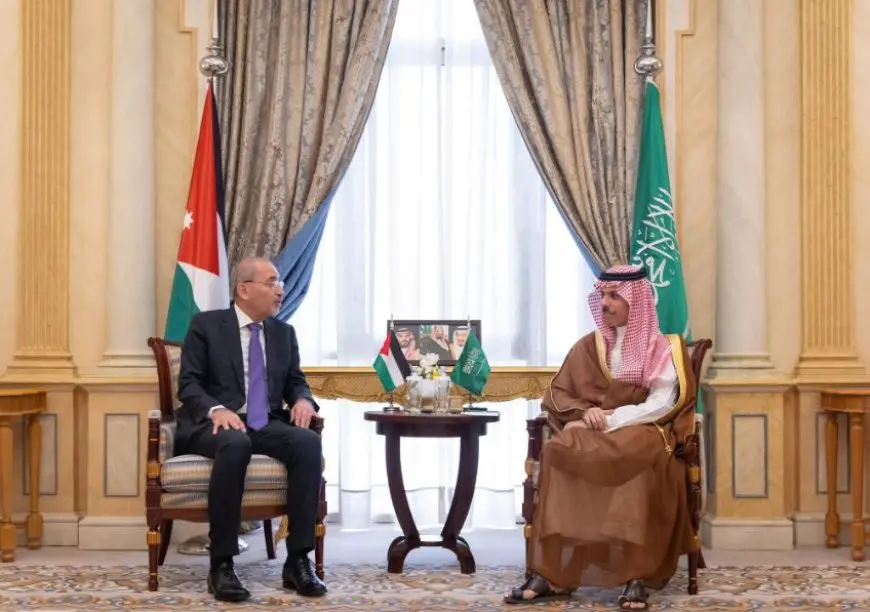 وزيرا خارجية الأردن والسعودية يبحثان تطورات الأوضاع في غزة