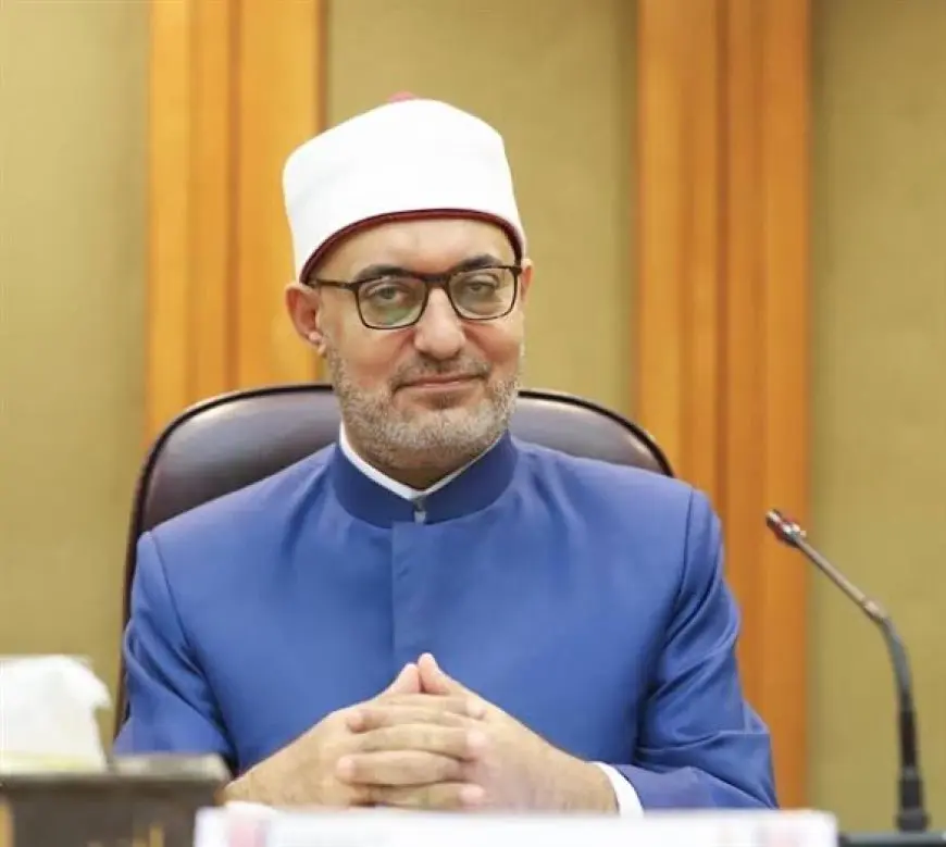 مفتي الجمهورية مشيدًا بعمال مصر: الإخلاص في العمل طريق التنمية وسبيل العزة