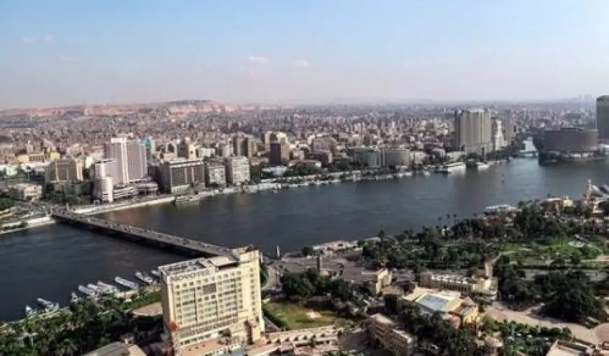 مائل للحرارة وأمطار ورياح مثيرة للأتربة.. الأرصاد تكشف تقلبات طقس الجمعة