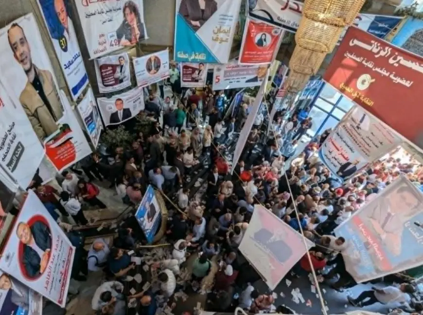 الجمعية العمومية لنقابة الصحفيين توصي بعدم قبول قيد الحاصلين على شهادات التعليم المفتوح باستثناء فئة واحدة