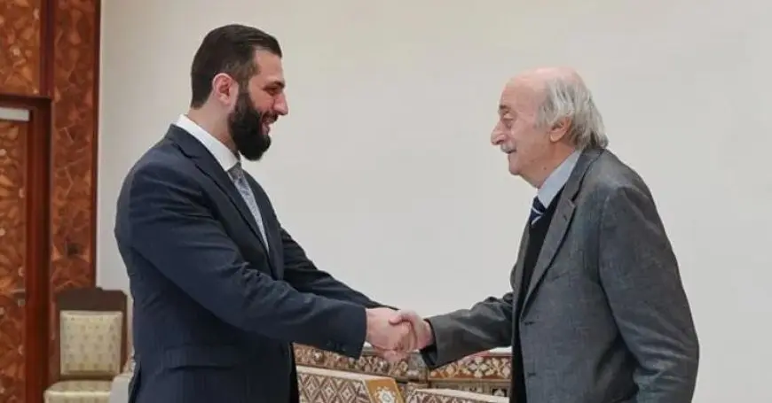 بعد اشتباكات ريف دمشق والاتفاق مع الدورز.. الشرع يستقبل جنبلاط في دمشق