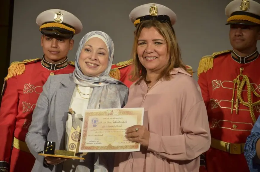 رئيس أكاديمية الفنون تشهد تخريج الدفعة 26 من الدارسين بإدارة الموسيقات العسكرية
