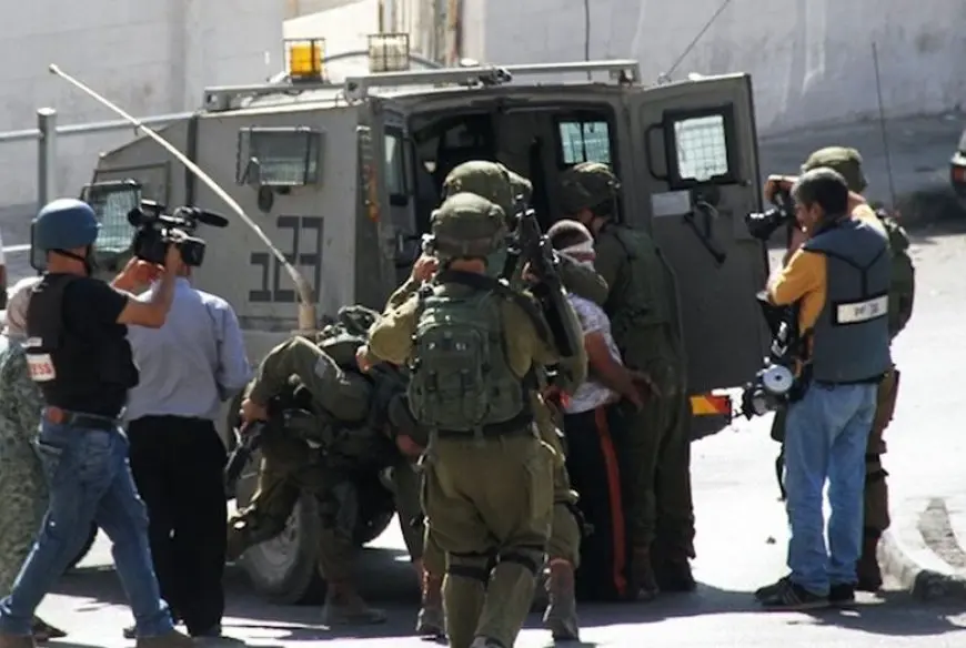 الاحتلال يعتقل 4 فلسطينيين من مدينة طولكرم