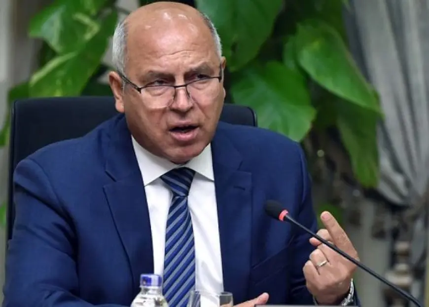 مستشهدا بمصنع السويس للصلب المخصوص.. كامل الوزير: صنعنا الدولار ولا مصنعناش؟
