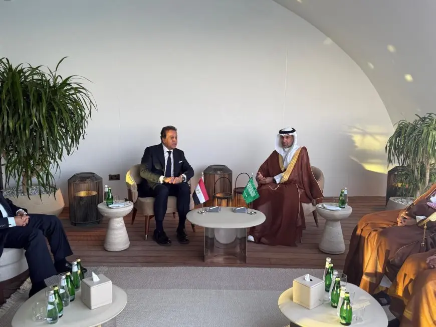 وزير الصحة يبحث مع نظيره السعودي مستجدات التعاون الممتدة بين البلدين في القطاع الصحي