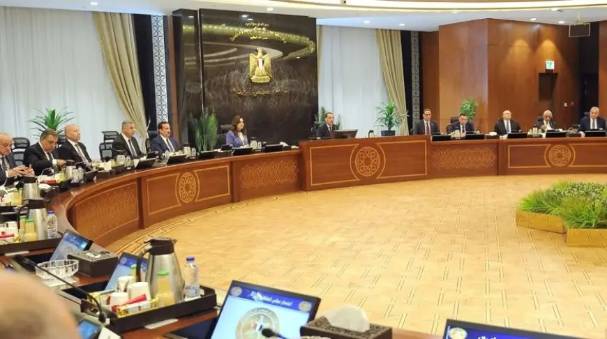 مدبولي يكلف بالتنسيق بين المحافظين ومديري الأمن في ملفات مخالفات البناء ومتابعة الأسواق والاستعداد للانتخابات