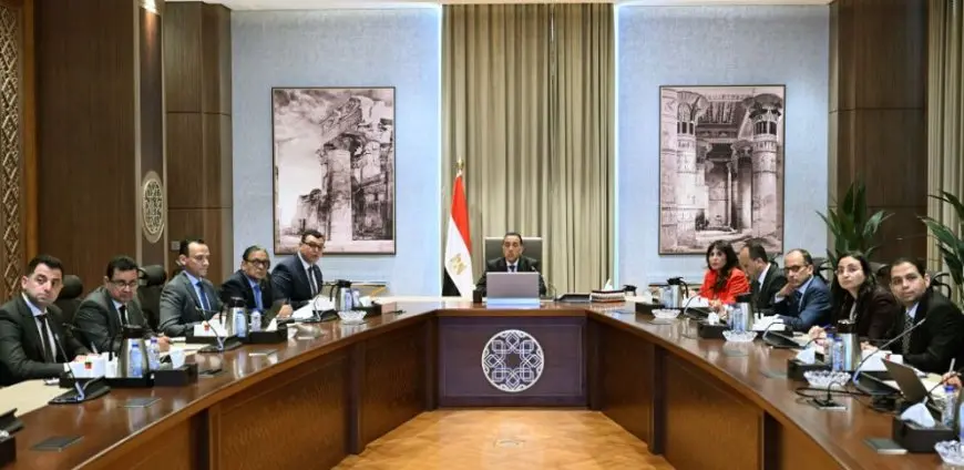 رئيس الوزراء: منظومة إلكترونية لإنهاء إجراءات وصول السائحين إلى المطارات المصرية