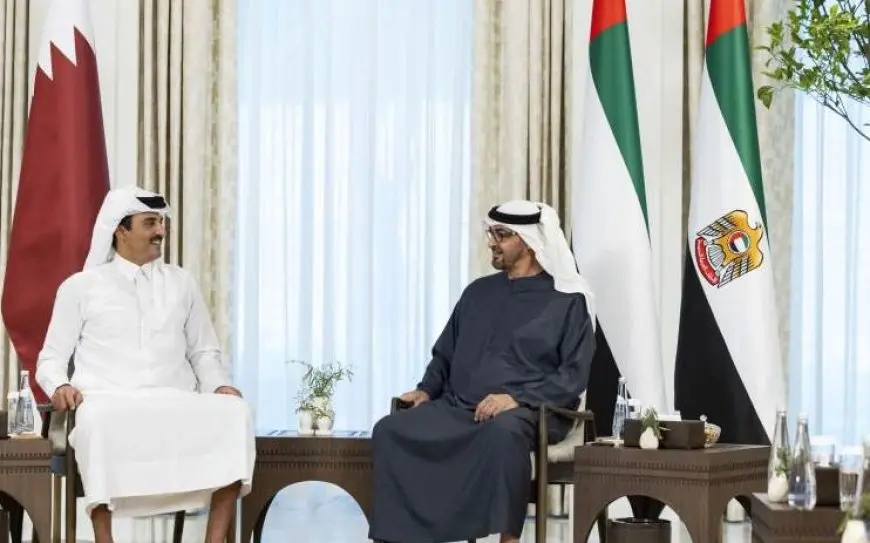 رئيس الإمارات وأمير قطر يبحثان تعزيز التعاون وقضايا المنطقة