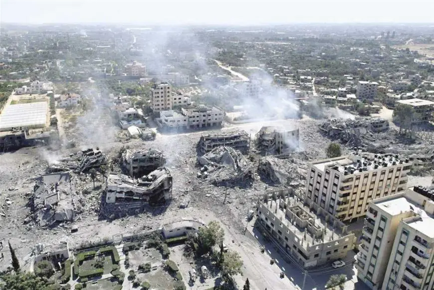 استشهاد 15 فلسطينيا وإصابة آخرين جراء قصف الاحتلال منزلا شرق مدينة غزة