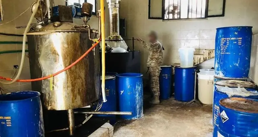 الجيش اللبناني يفكك معملا لتصنيع الحبوب المخدرة عند الحدود السورية