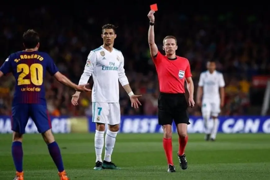 هيرنانديز هيرنانديز حكما لكلاسيكو الليجا بين برشلونة وريال مدريد