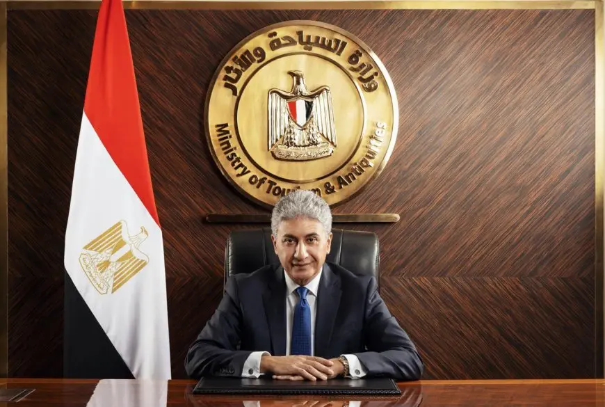 مصر تطلق منصة رقمية لتأهيل الكوادر السياحية وتتبنى الذكاء الاصطناعي في الترويج