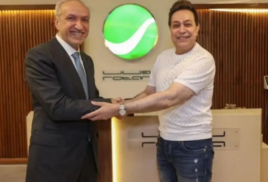 حكيم ينضم إلى روتانا.. تعاون جديد وحفلات خارج مصر