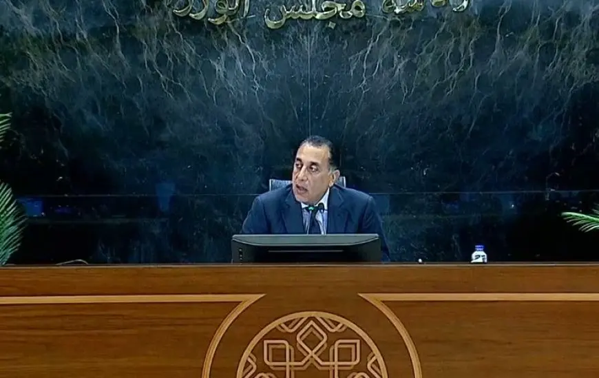 مدبولي عن شكاوى البنزين المغشوش: أمرت وزير البترول بإجراء تحقيق.. وملتزمون بالشفافية
