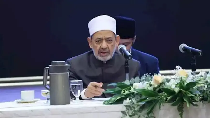 أول تعليق من شيخ الأزهر على اختيار بابا جديد للفاتيكان