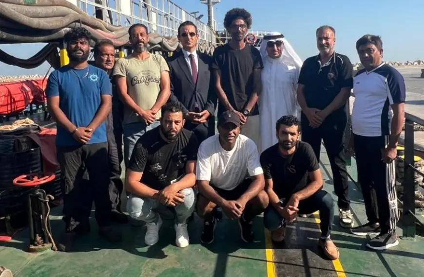 الخارجية تتابع الموقف القانوني للبحارة المصريين بالإمارات بعد وصولهم ميناء خالد