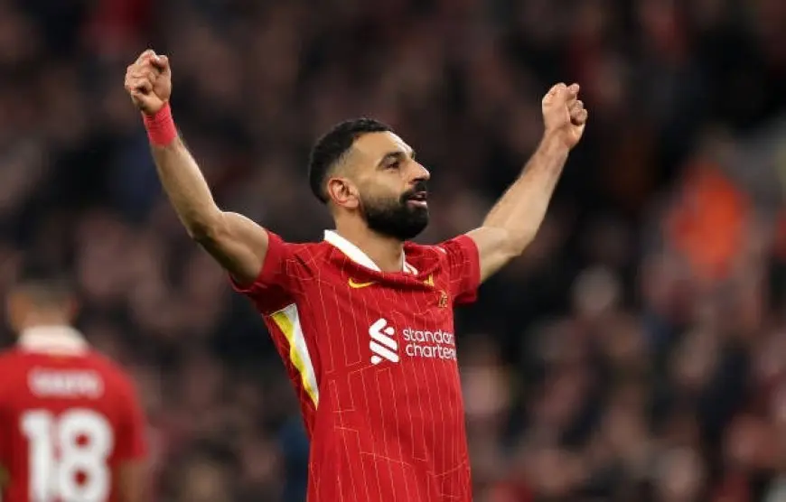 ليفربول يهنئ صلاح على جائزة لاعب العام في إنجلترا من رابطة الكتاب