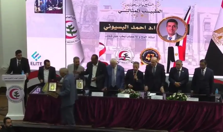نقيب الأطباء: نحتاج لتحسين بيئة العمل في المستشفيات وتطوير التعليم الطبي