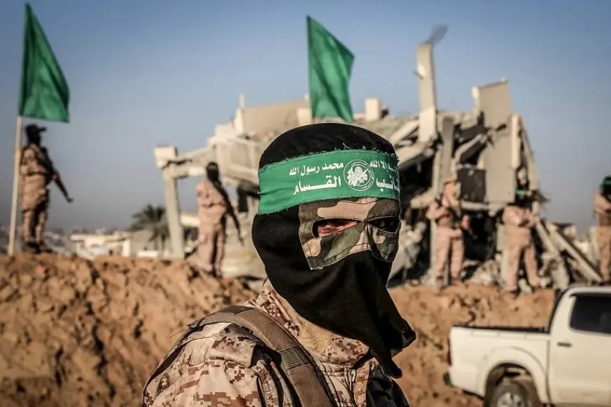 أسير إسرائيلي: أحد الأسرى حاول إيذاء نفسه لكني أنقذته رفقة مقاتل من القسام