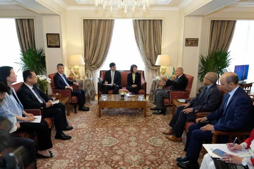 أبو الغيط يستقبل رئيسة الهيئة الوطنية للإذاعة والتليفزيون في الصين