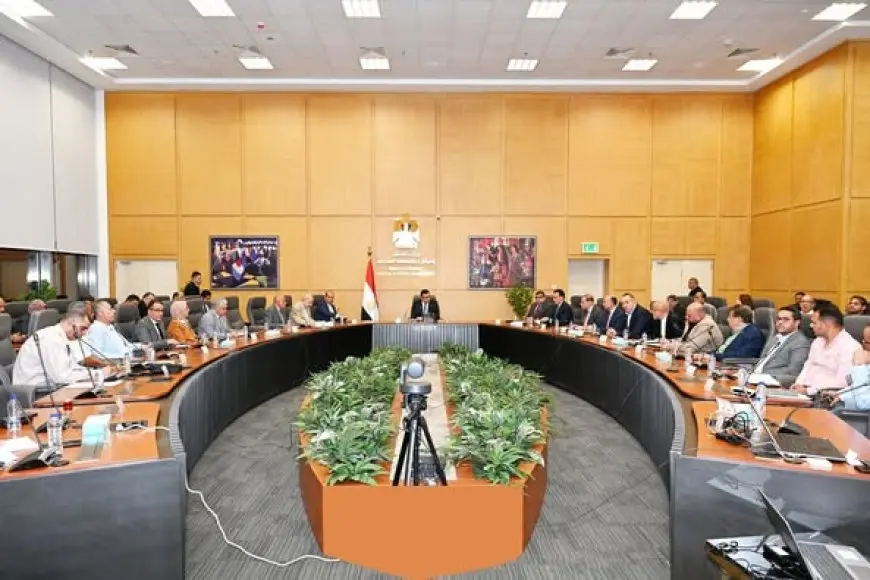 وزير الإسكان يعقد اجتماعا لمتابعة مشروع تطوير موقع التجلي الأعظم بمدينة سانت كاترين في سيناء