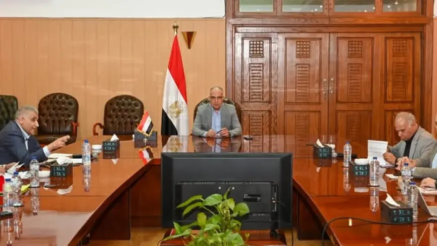 الري: إجراء مناورات بشبكة الترع والقناطر لتوجيه كميات مياه إضافية للأماكن التي شهدت طلبا متزايدا على المياه