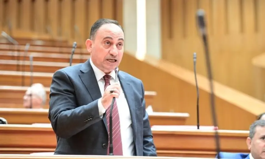 النائب محمد زين الدين يطالب بقانون جديد لمزاولة مهنة الصيدلة.. ويدعو لتشديد الرقابة على الصيدليات