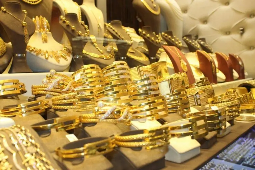 الاثنين 12 مايو 2025.. أسعار الذهب تواصل التراجع وتنخفض 135 جنيها.. وعيار 21 يسجل 4565 جنيها