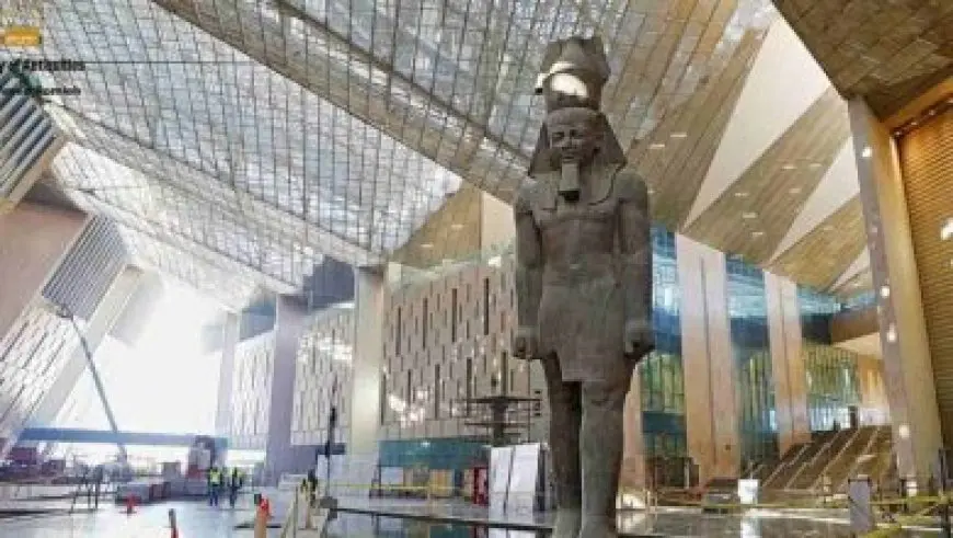 وزير الخارجية يشيد بالتعاون مع وزارة الثقافة لبناء الجسور بين مصر والعالم