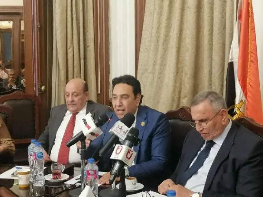 الإيجار القديم.. النائب أيمن محسب يطالب بضرورة توفير حلول كاملة وصندوق لدعم غير القادرين