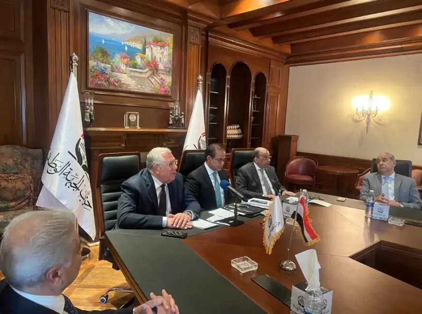 الشئون البرلمانية بالجبهة الوطنية تعد قائمة بالتشريعات الجماهيرية لتعزيز فاعلية الأداء النيابي في البرلمان
