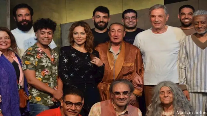 بالصور.. سوزان نجم الدين ومحمود حميدة ضمن حضور العرض المسرحي “لعبة النهاية” و”كارمن”