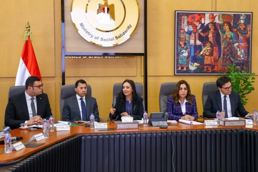 وزيرة التضامن تبحث مقترحات زيادة فصول الحضانات
