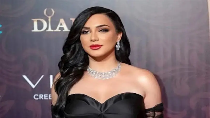 بعد رفع العقوبات الأمريكية.. سلاف فواخرجي: “مبارك لسوريا.. كل الخير لبلادي”
