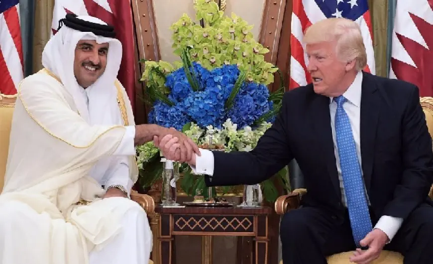 أمير قطر يستقبل ترامب في الديوان الأميري بالدوحة
