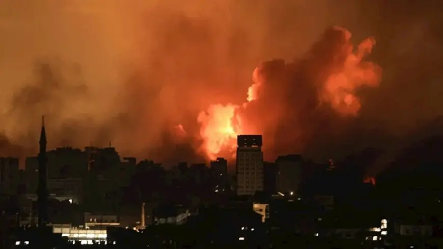 غزة.. استشهاد 55 فلسطينيا جراء غارات الاحتلال منذ فجر اليوم