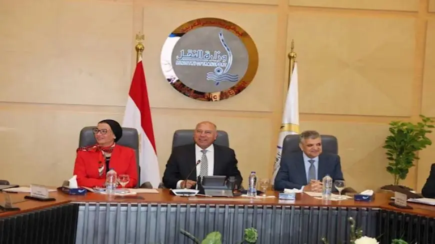 كامل الوزير عن جمع المخلفات من السفن المارة بقناة السويس: “اطمئنوا.. لن يُضار أحد”