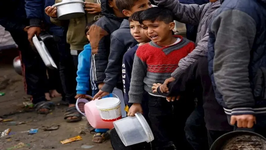 الأغذية العالمي يعلن إغلاق مطبخه في دير البلح بوسط غزة
