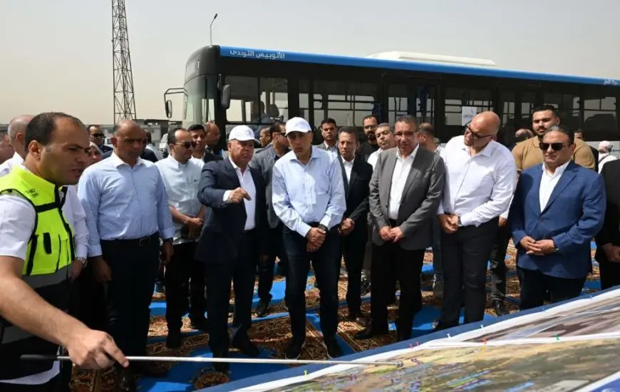 رئيس الوزراء: مشروع الأتوبيس الترددي أحد أهم مشروعات النقل الجماعي النظيفة صديقة البيئة