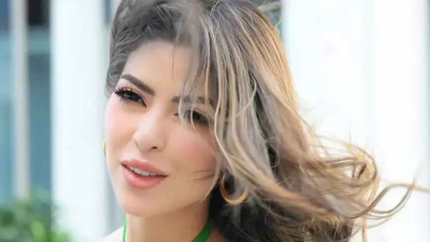 بالصور.. ميرنا جميل تخطف الأنظار بـ فستان “قصير” يناسب أجواء الربيع