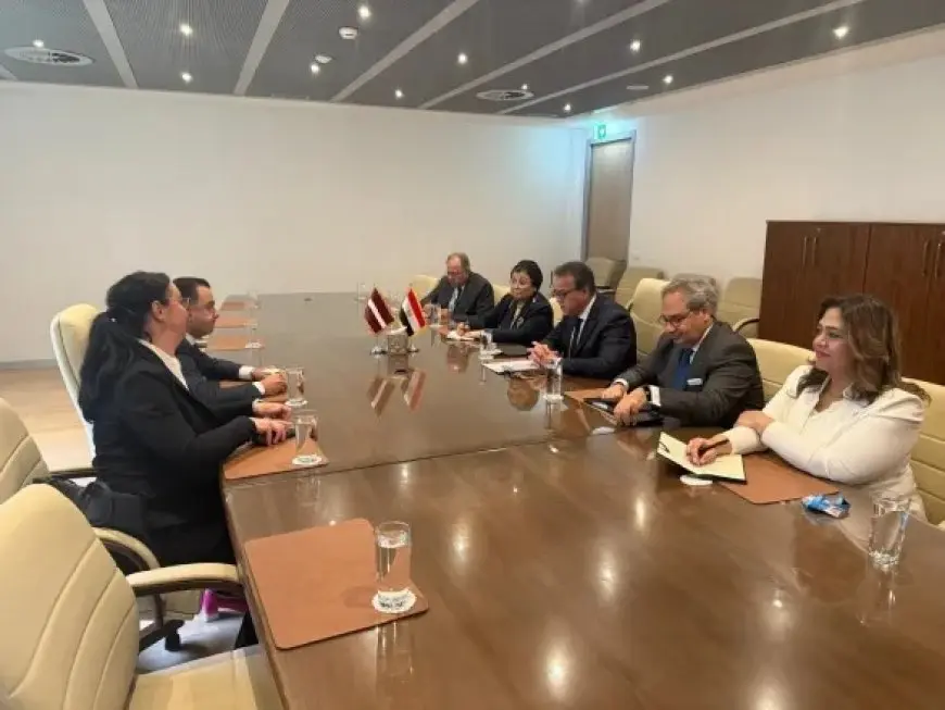 وزير الصحة يبحث سبل تعزيز التعاون في المجالات الصحية مع وزيري صحة لاتفيا وأوكرانيا