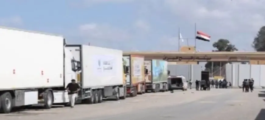 الهلال الأحمر المصري: عملية إدخال المساعدات لغزة تكون أكثر تعقيدا مع طول مدة غلق المعابر