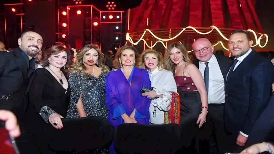 إلهام شاهين ويسرا ودرة.. نجمات الفن في حفل خطوبة ابنة رجل الأعمال باسل سماقية