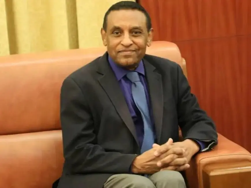 من هو كامل الطيب إدريس رئيس وزراء السودان الجديد؟